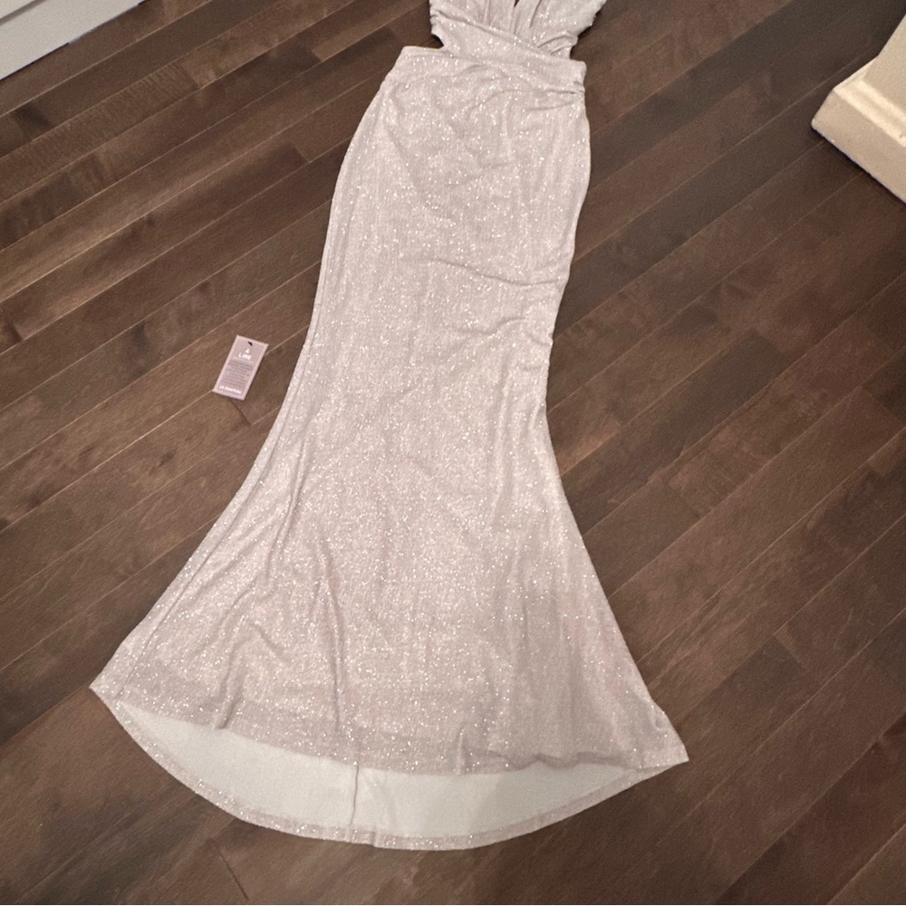 Brand new dress Sparkling Le Chateau - Picture 6 of 6
